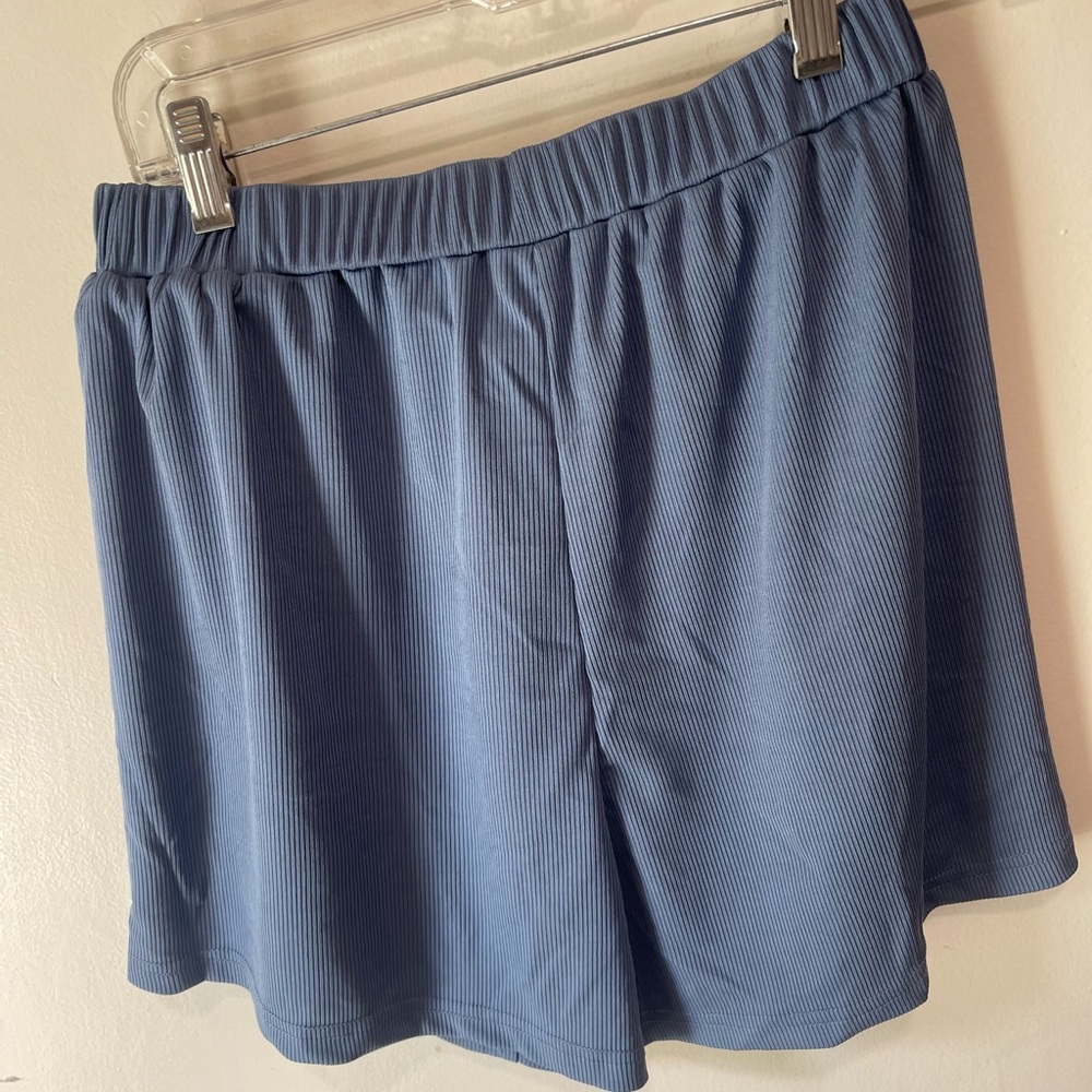 Cider shorts medium with tags